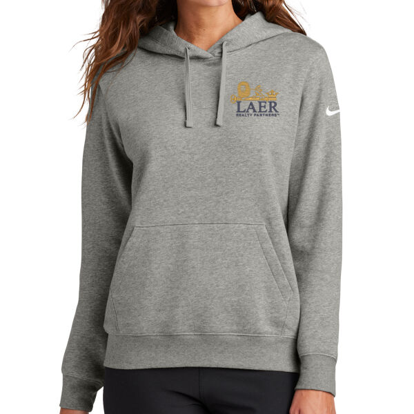   - Women's Club Fleece Sleeve Swoosh Pullover Hoodie Thumbnail